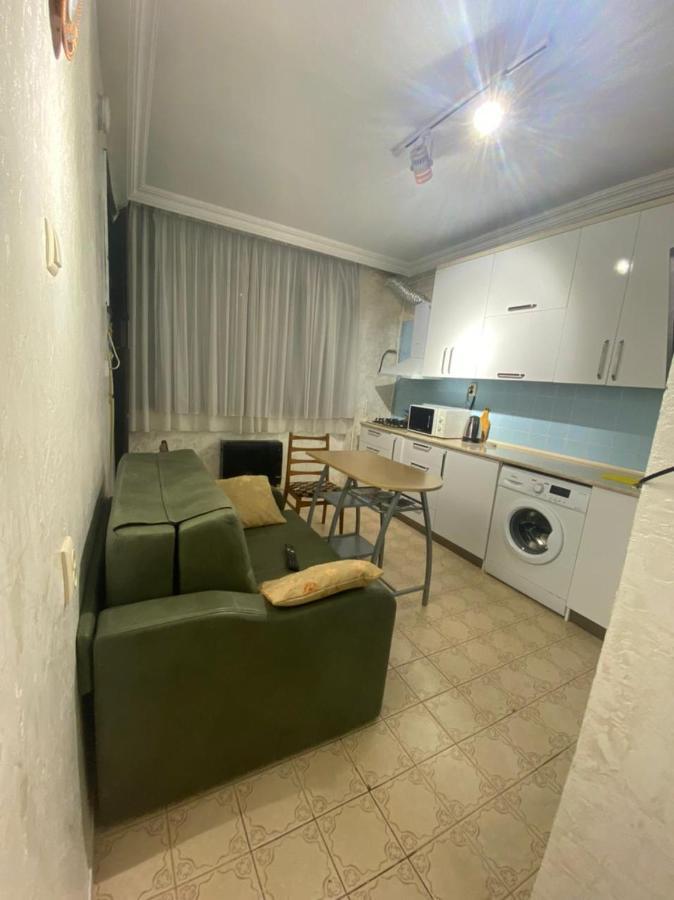Apartment Ge Zvezda บาทูมิ ภายนอก รูปภาพ