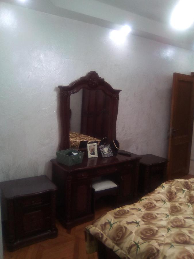 Apartment Ge Zvezda บาทูมิ ภายนอก รูปภาพ
